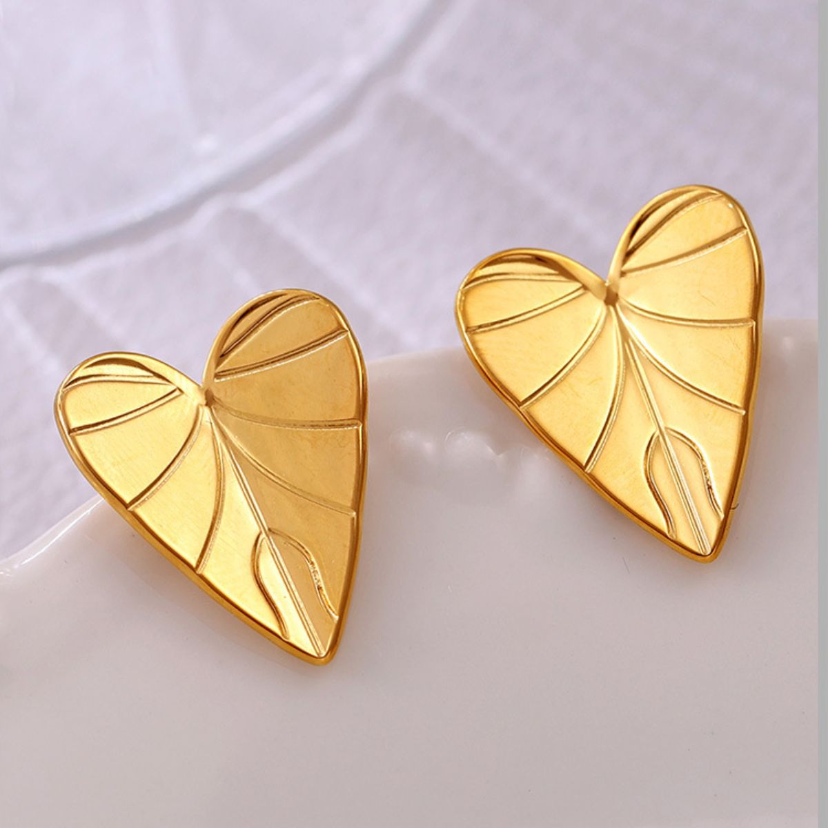 Stainless trendy Steel Heart Leaf Stud Earring